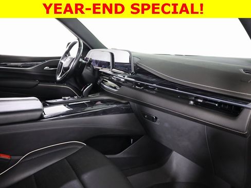 Used 2021 Cadillac Escalade ESV Sport w/ Driver Assist Tech Package image 31