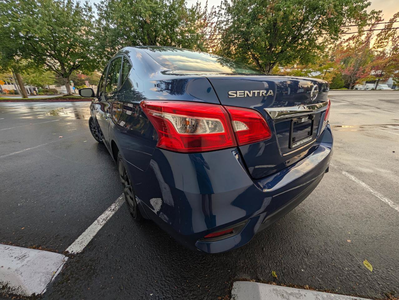 Used 2017 Nissan Sentra S FWD image 4