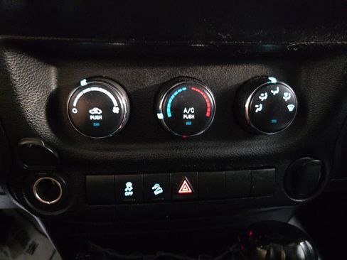 Used 2011 Jeep Wrangler Sport AWD/4WD image 28