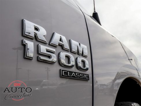 Used 2024 RAM 1500 Classic SLT image 12