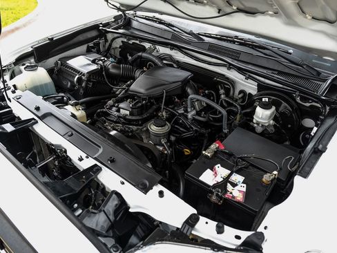 Used 2020 Toyota Tacoma SR w/ SR Convenience Package RWD image 48