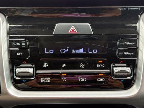 Certified 2022 Kia Sorento S FWD image 28