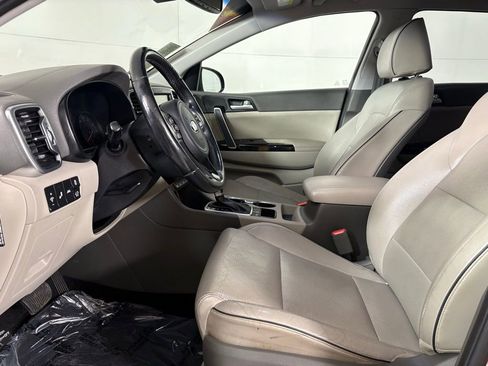 Used 2019 Kia Sportage EX w/ EX Technology Package FWD image 21