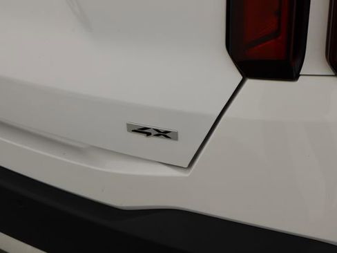 Used 2024 Kia Sorento S image 34