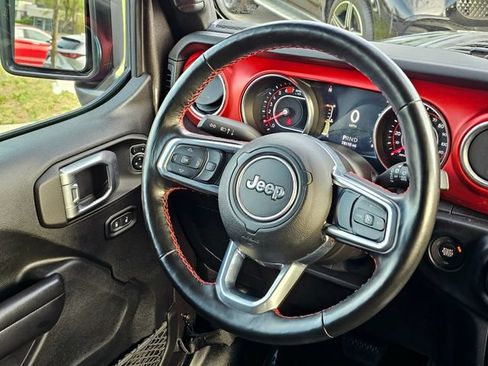 Used 2021 Jeep Wrangler Unlimited Rubicon w/ Cold Weather Group AWD/4WD image 37