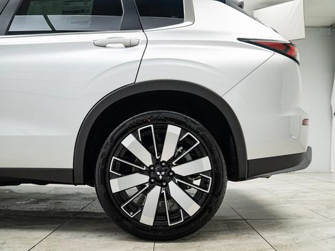 New 2025 Mitsubishi Outlander SE AWD/4WD image 33