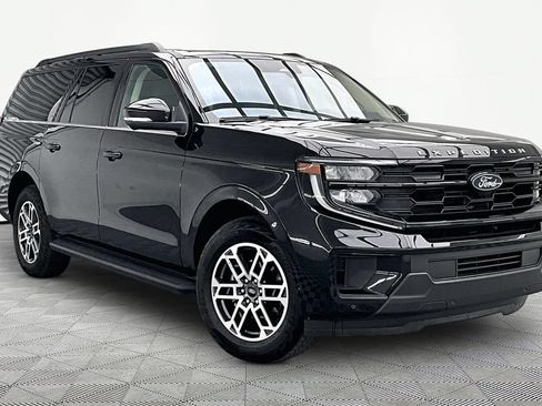 Used 2025 Ford Expedition Max Active AWD/4WD image 12