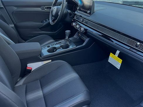 Used 2025 Honda Civic Sport image 15