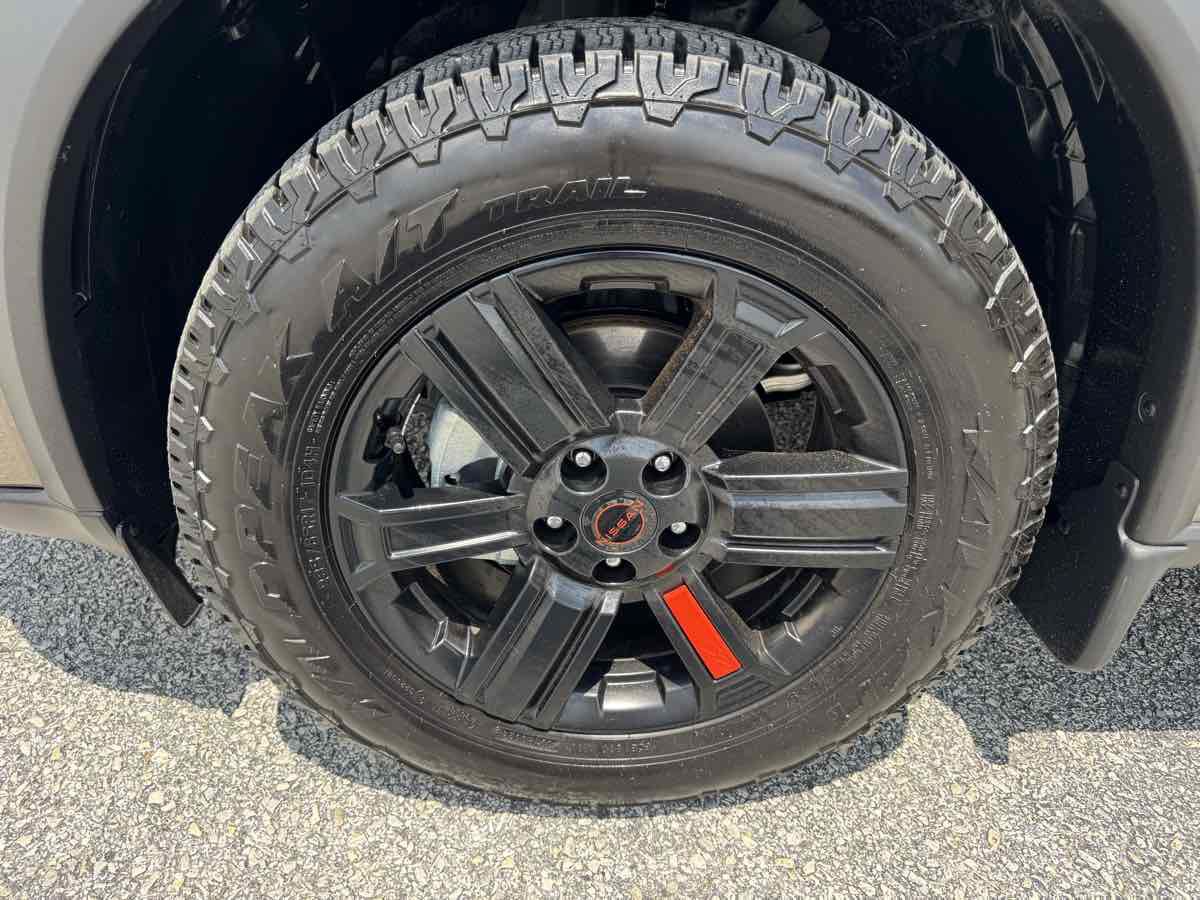 Used 2025 Nissan Rogue SV w/ Rock Creek Premium Package AWD/4WD image 30