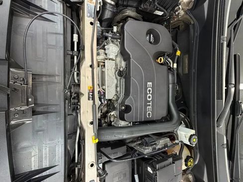 Used 2018 GMC Terrain SLE w/ Driver Convenience Package image 25