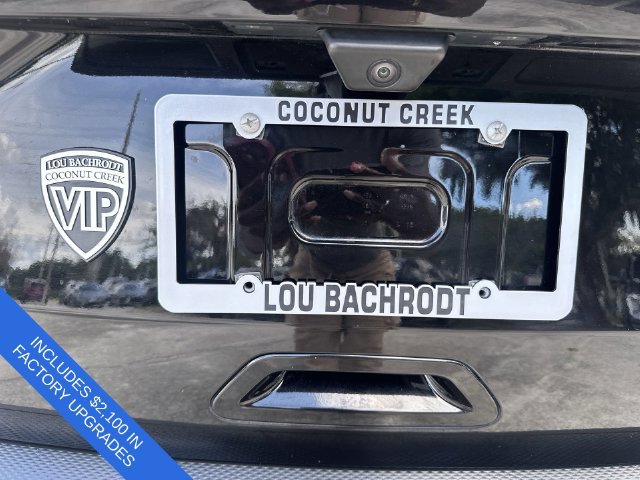 Used 2021 Ford Escape Titanium w/ Class II Trailer Tow Package AWD/4WD image 13