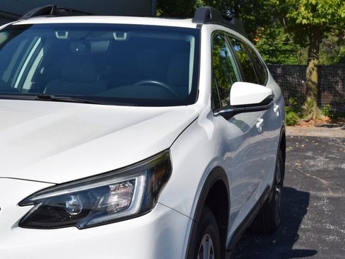 Used 2020 Subaru Outback Premium AWD/4WD image 5