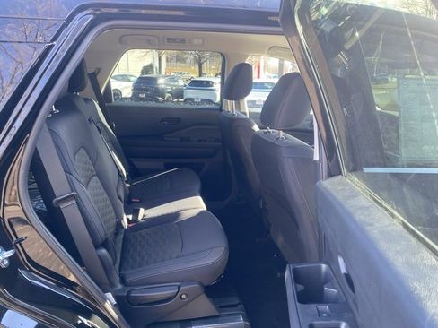 New 2025 Nissan Pathfinder SV w/ Cargo Package image 30