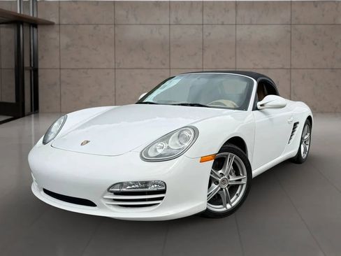 Used 2010 Porsche Boxster RWD image 2