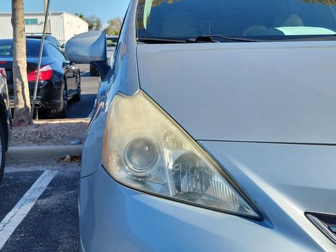 Used 2013 Toyota Prius V Three image 7