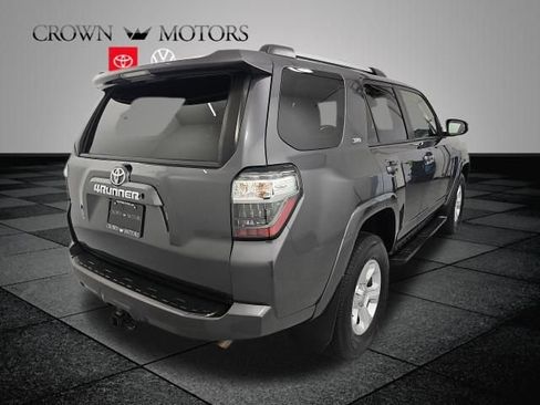 Used 2020 Toyota 4Runner SR5 AWD/4WD image 6