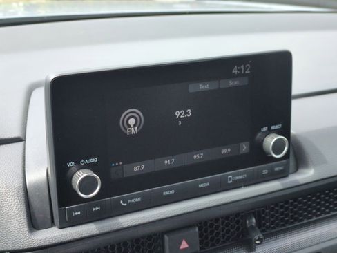 Used 2025 Honda CR-V LX image 13