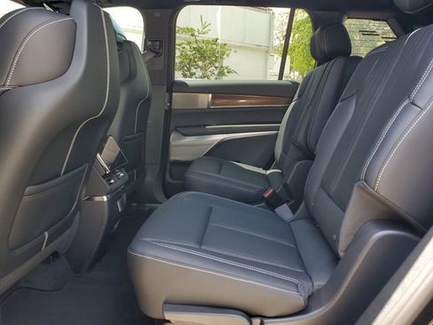 New 2026 Cadillac Vistiq Sport AWD/4WD image 6