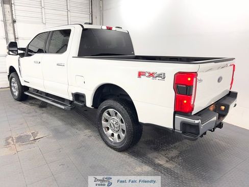 Used 2025 Ford F250 Lariat w/ Chrome Package AWD/4WD image 5