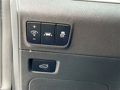 Used 2023 Kia K5 GT-Line image 10