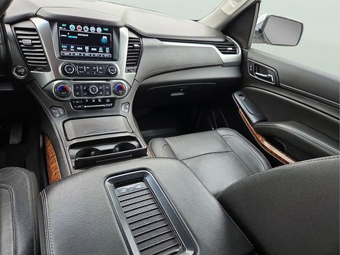 Used 2020 Chevrolet Tahoe Premier AWD/4WD image 13