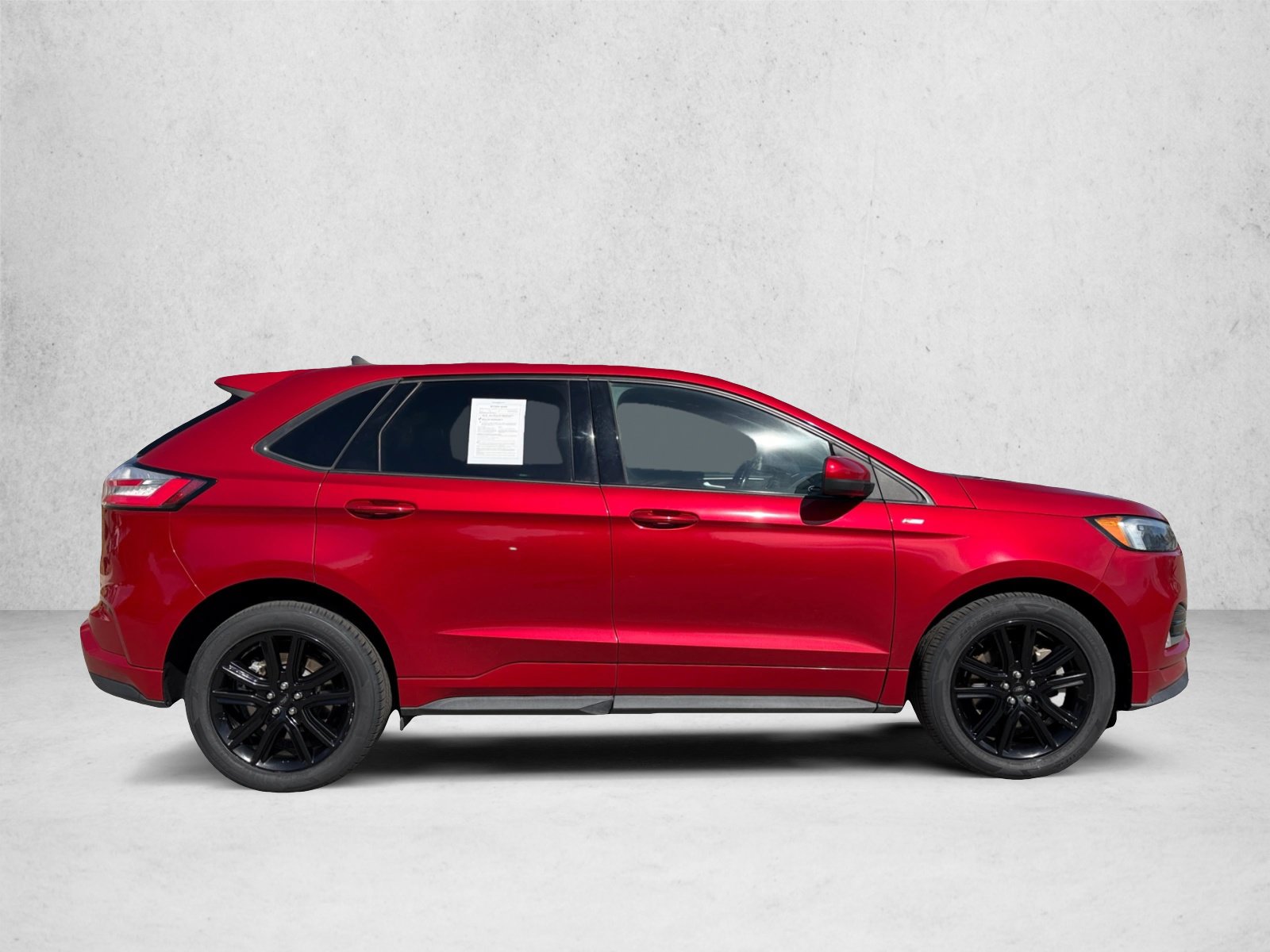 Used 2021 Ford Edge ST-Line w/ Class II Trailer Tow Package AWD/4WD image 4