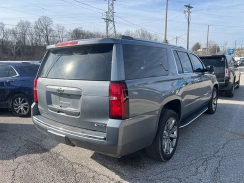 Used 2018 Chevrolet Suburban Premier image 3