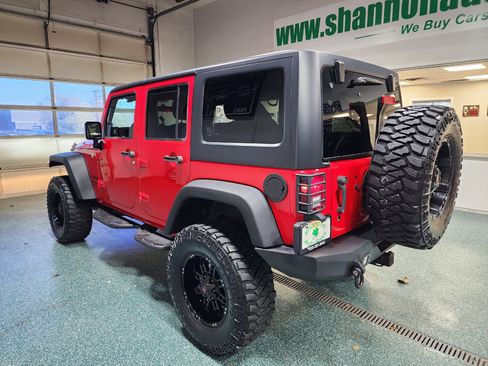 Used 2017 Jeep Wrangler Unlimited Sport w/ Connectivity Group image 9