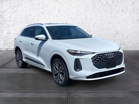 New 2025 Audi Q5 2.0T Premium Plus image 1