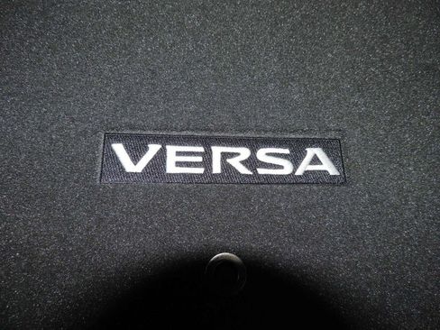 New 2025 Nissan Versa SR w/ Trunk Package image 17