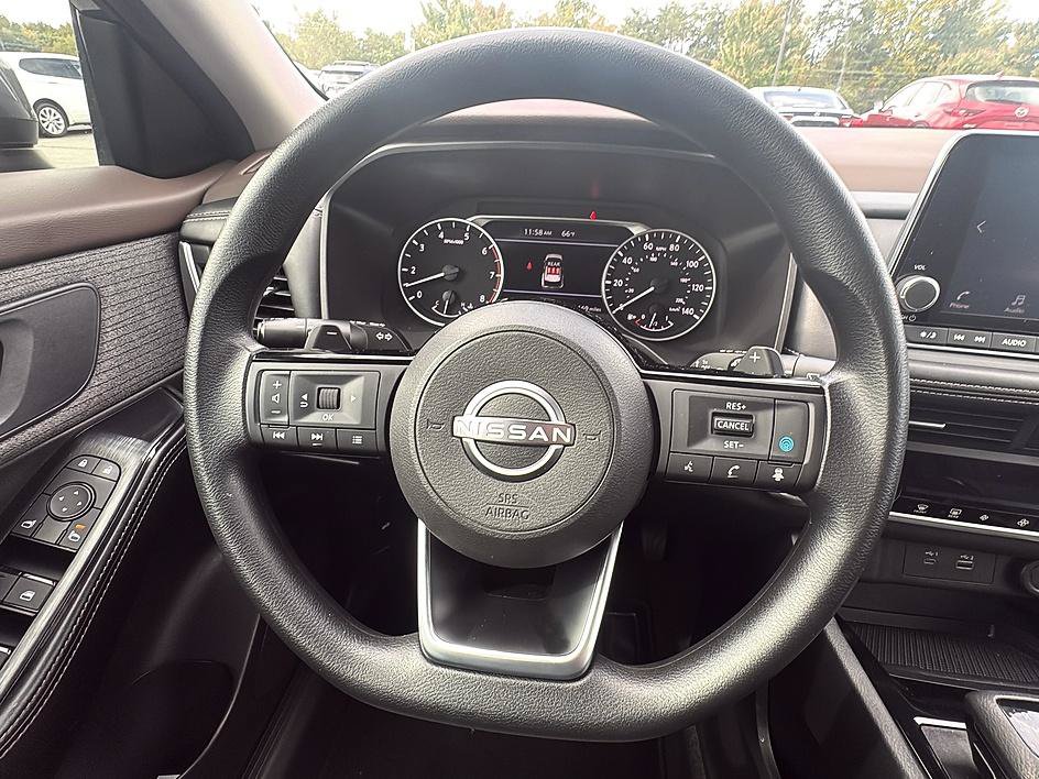 Certified 2023 Nissan Rogue SV FWD image 30