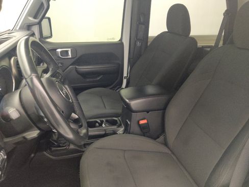 Used 2019 Jeep Wrangler Sport AWD/4WD image 17