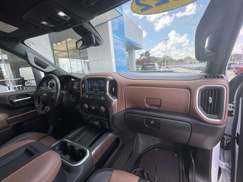 Certified 2022 Chevrolet Silverado 2500 High Country w/ Safety Package II AWD/4WD image 29