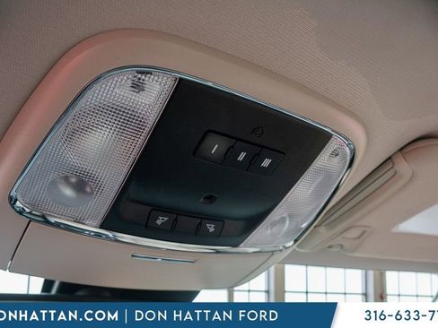 Used 2018 Chrysler 300 Limited w/ Safetytec Plus Group RWD image 14