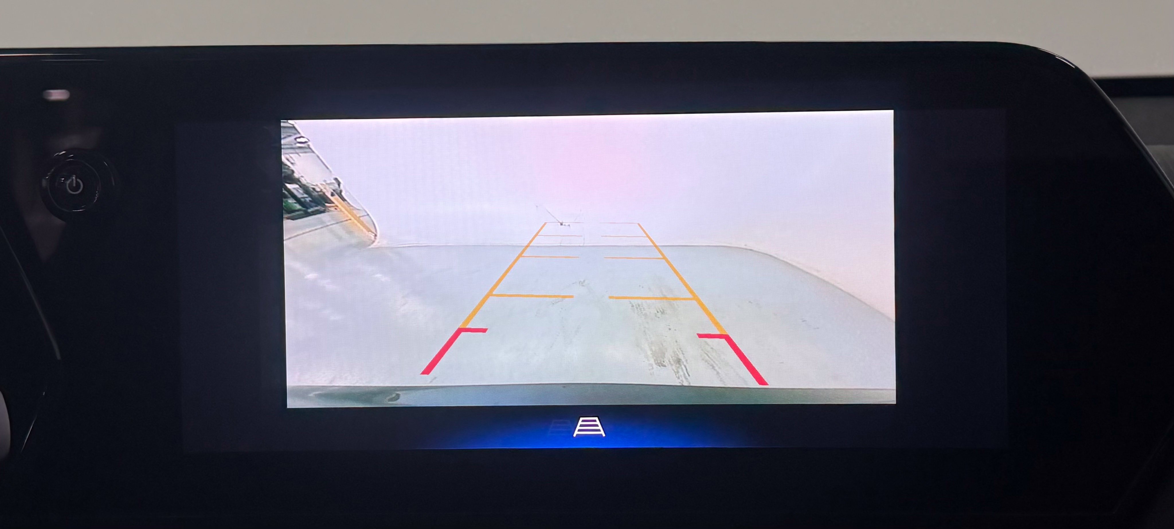 Used 2025 Chevrolet Trax LT w/ Driver Confidence Package FWD image 18