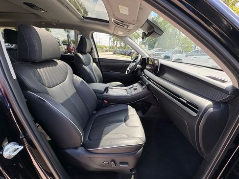 Used 2024 Hyundai Palisade Limited FWD image 12