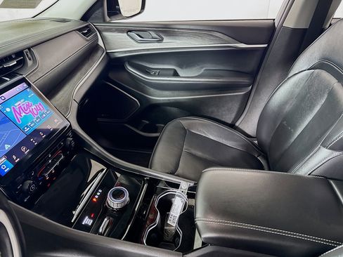 Used 2021 Jeep Grand Cherokee L Limited image 24