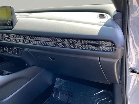 Certified 2024 Honda HR-V Sport image 18
