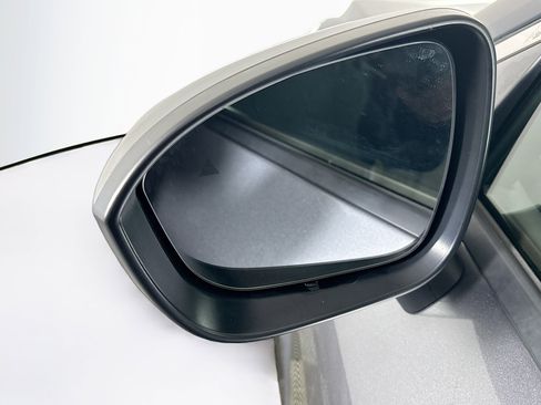 Used 2023 Nissan Rogue SV image 16