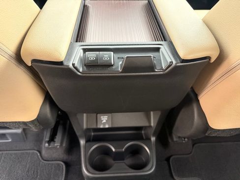 Used 2023 Toyota Sienna XLE w/ XLE Plus Package AWD/4WD image 26