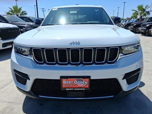 New 2026 Jeep Grand Cherokee Laredo X image 2