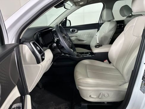 Used 2023 Kia Sorento SX image 11