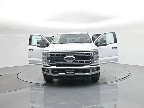 New 2026 Ford F250 XLT RWD image 32