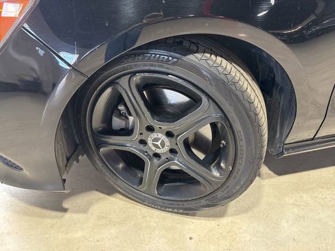 Used 2018 Mercedes-Benz CLA 250 4MATIC image 2