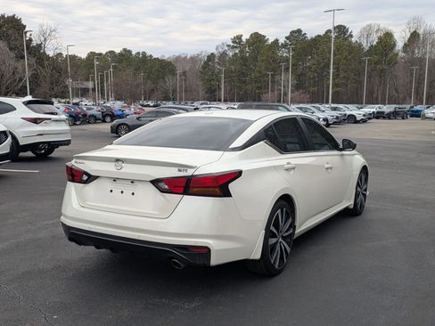 Used 2020 Nissan Altima 2.5 SR w/ Premium Package image 5