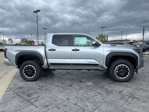 New 2025 Toyota Tacoma TRD Off-Road image 6
