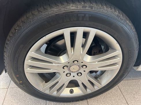 Used 2015 Mercedes-Benz GLK 350 4MATIC image 32