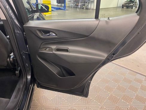 Used 2023 Chevrolet Equinox LT image 33