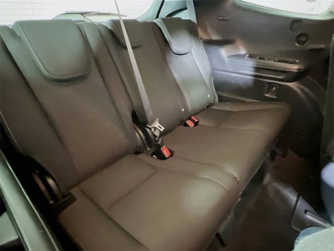 Used 2024 Subaru Ascent Premium w/ Convenience Package image 24