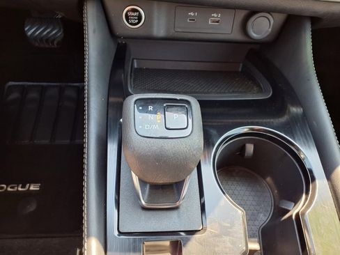 Used 2023 Nissan Rogue SL AWD/4WD image 22
